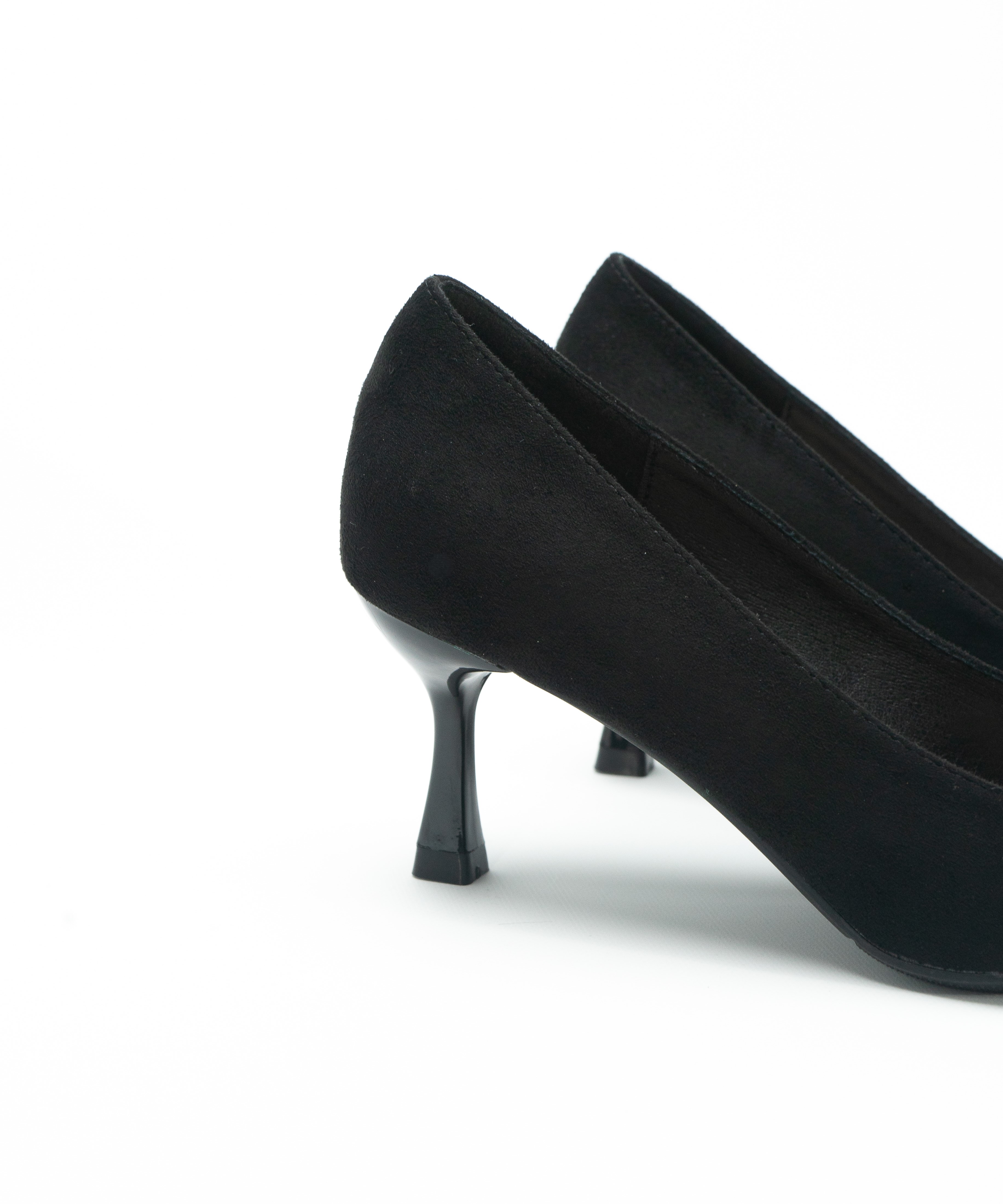 Zapato tac&oacute;n fino image number null